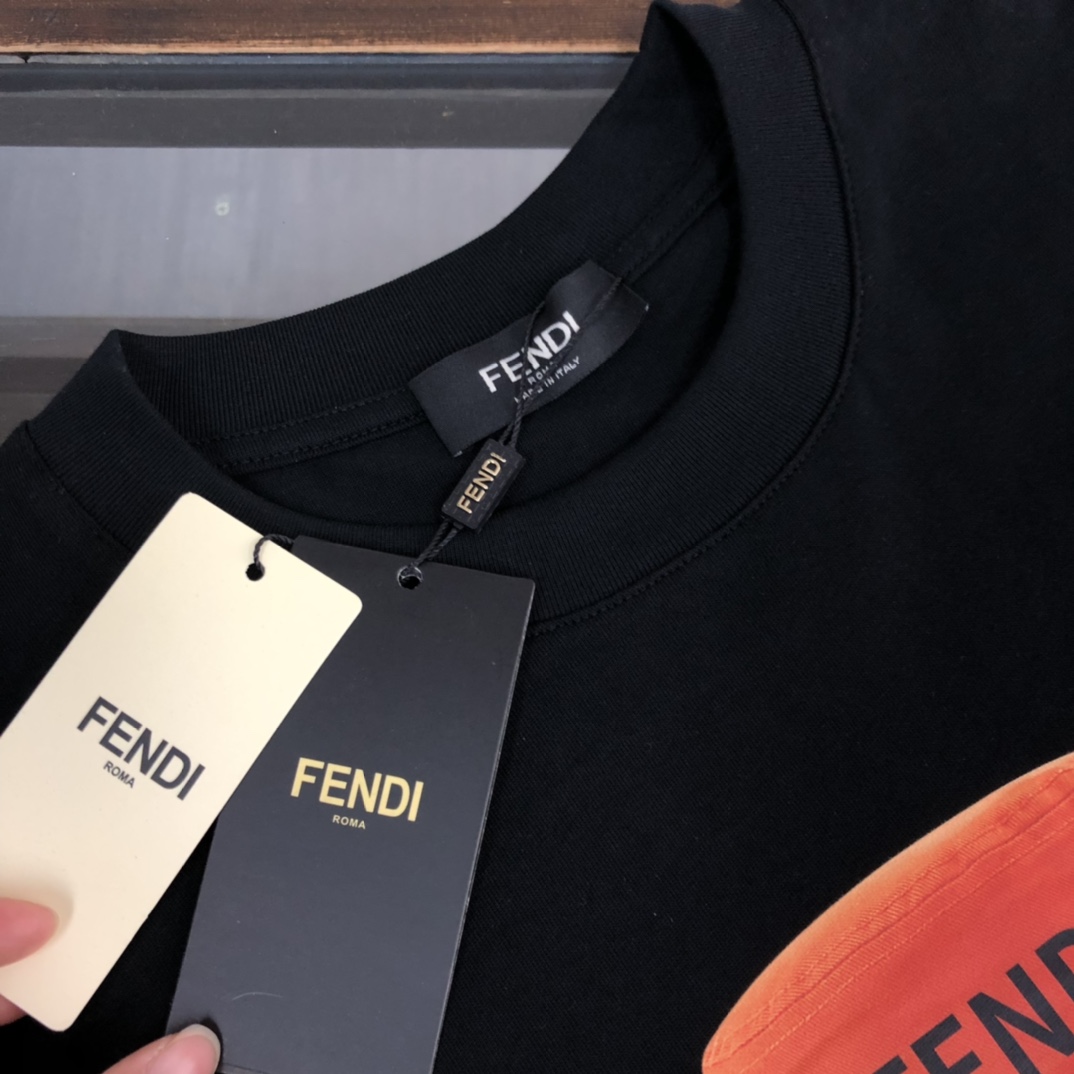 Replica Iconic T-shirt – Fellucci