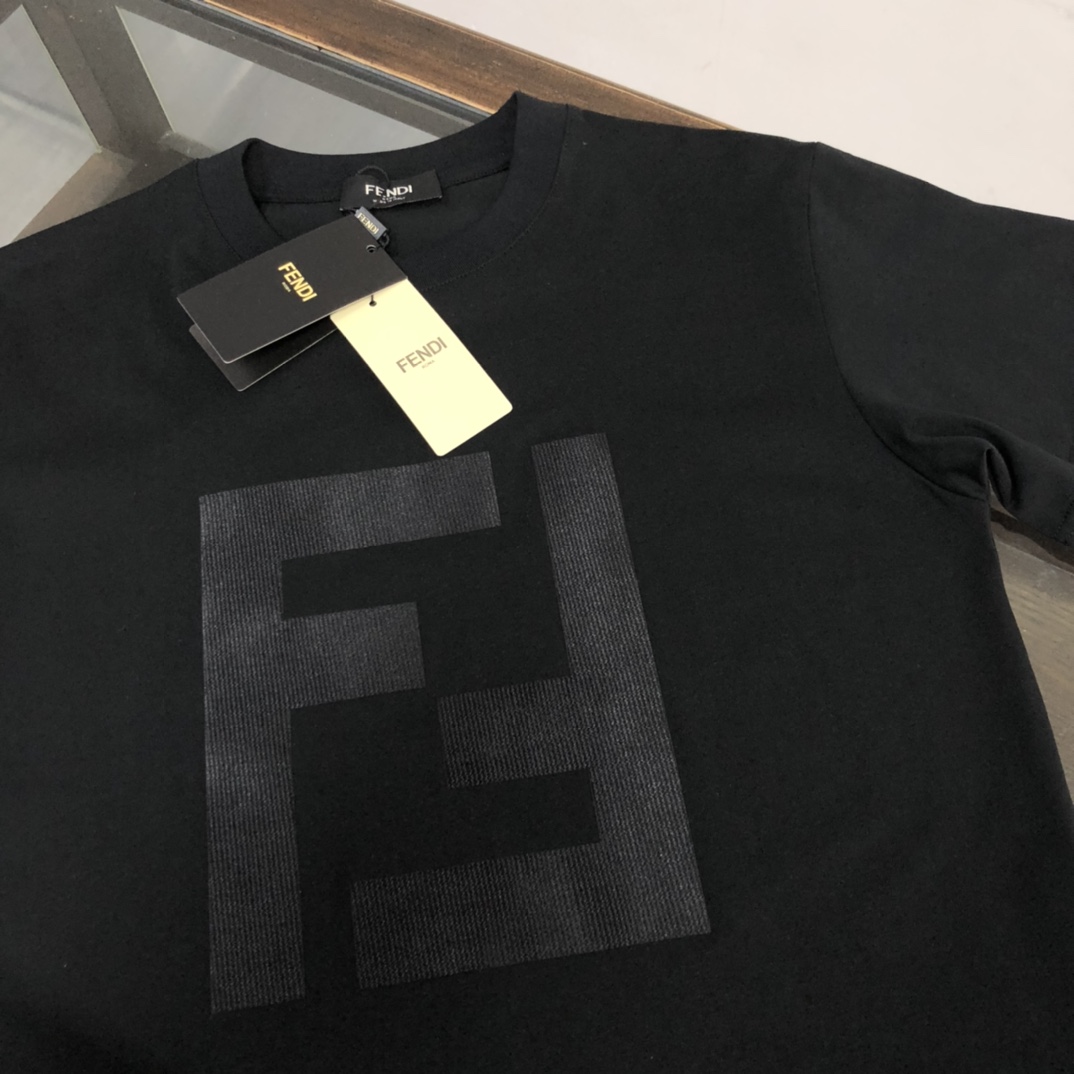 Replica Givenchy Kids - tufting logo embroidered T-shirt