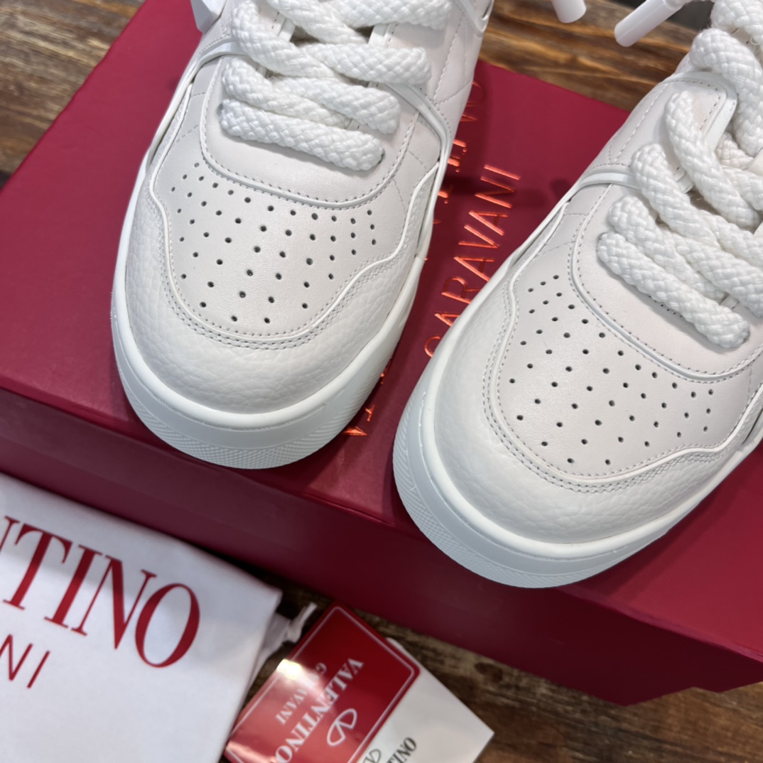 Replica Valentino Garavani - One Stud XL low-top sneakers