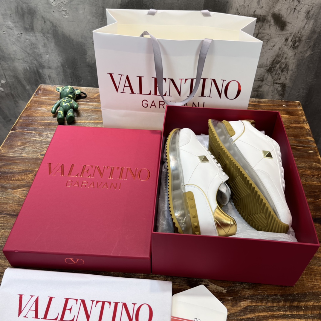 Replica Valentino  Sneakers for man