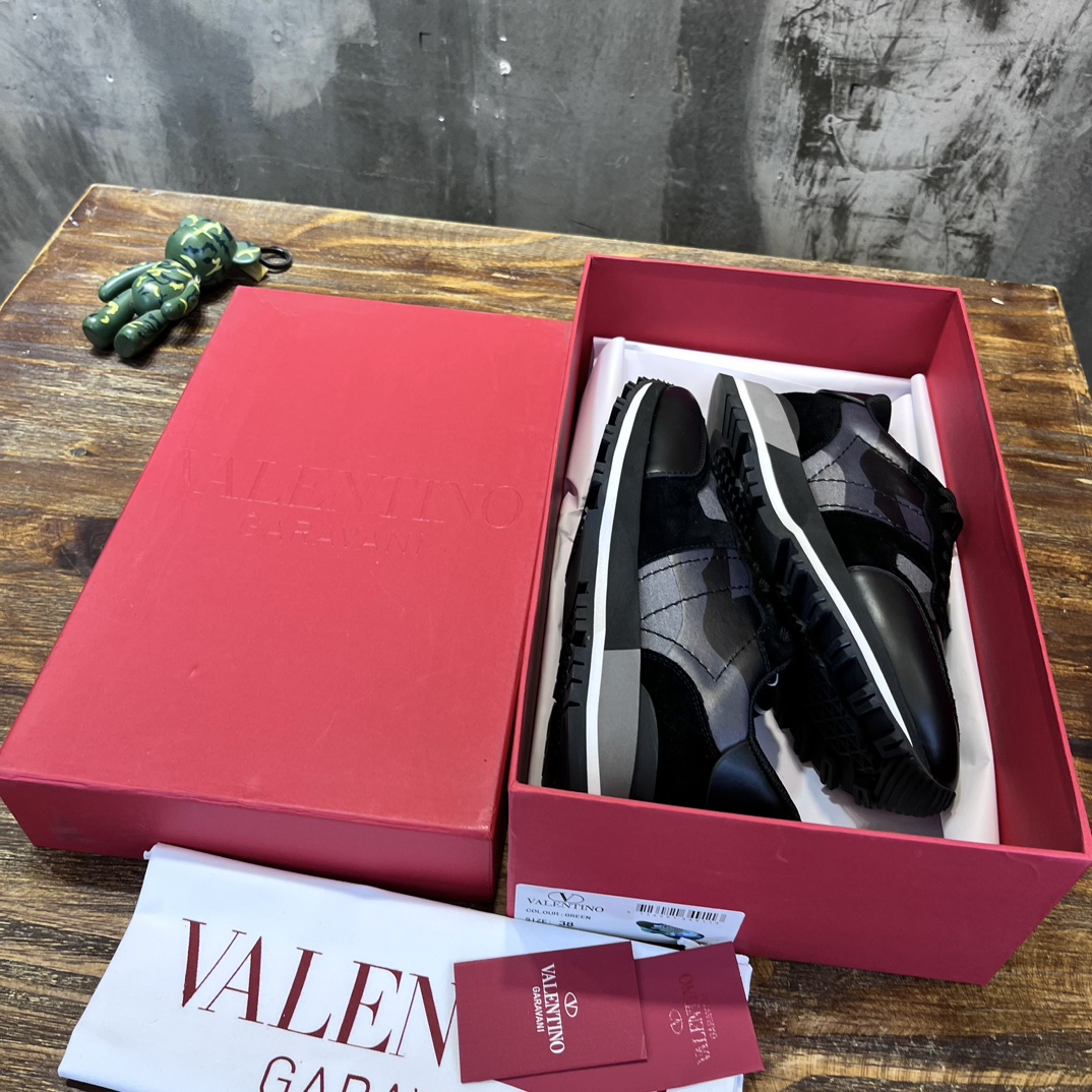 Replica Valentino Garavani Low-Top Sneakers