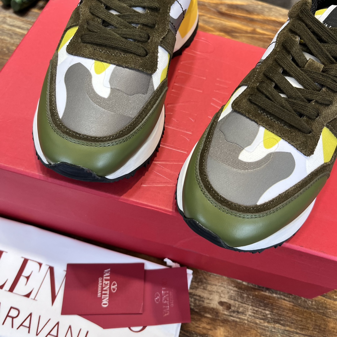 Replica Valentino  Sneakers for man