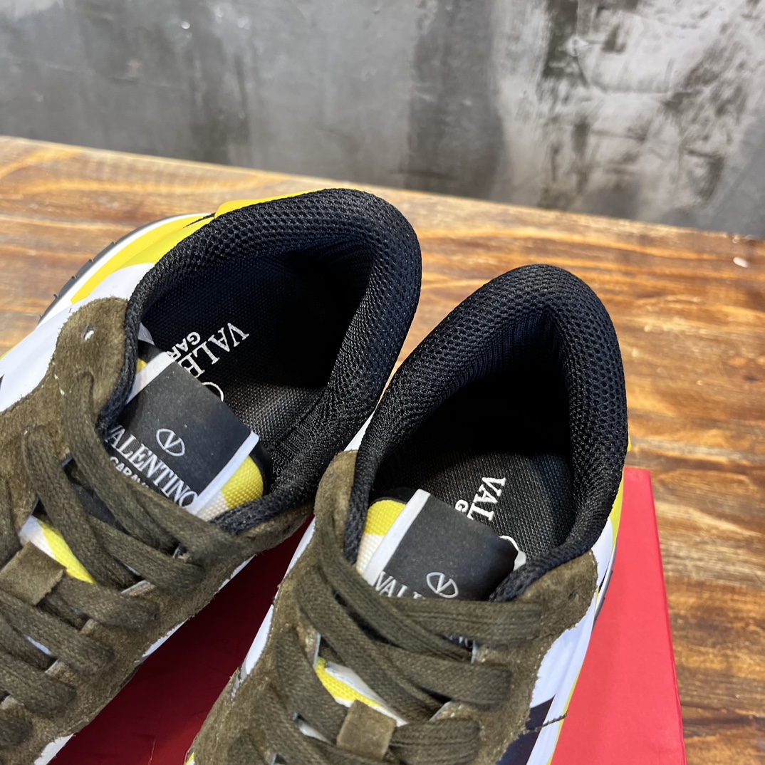 Replica Valentino  Sneakers for man