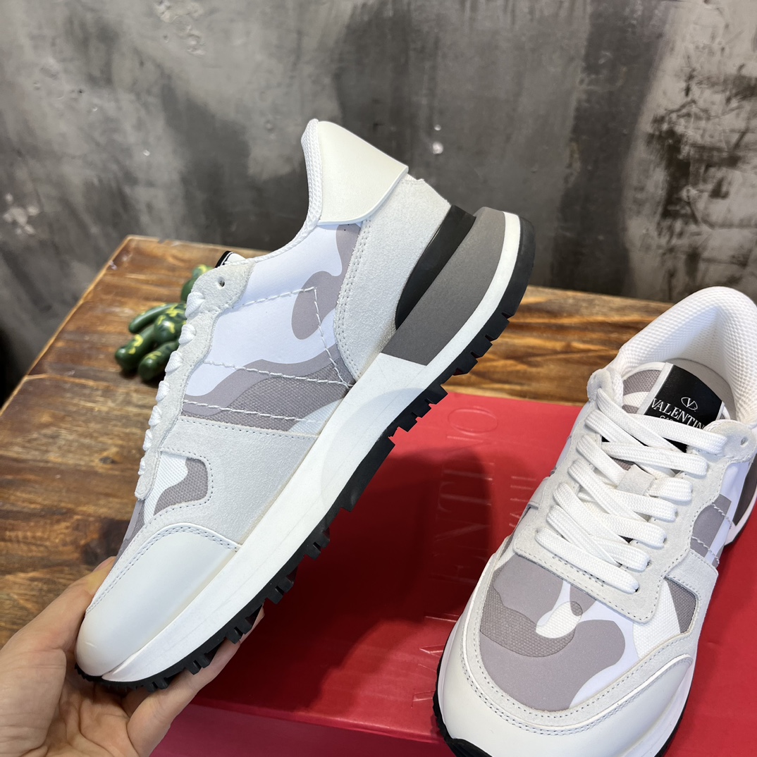 Replica Valentino  Sneakers for man