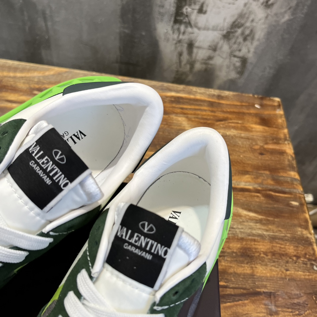 Replica Valentino  Sneakers for man