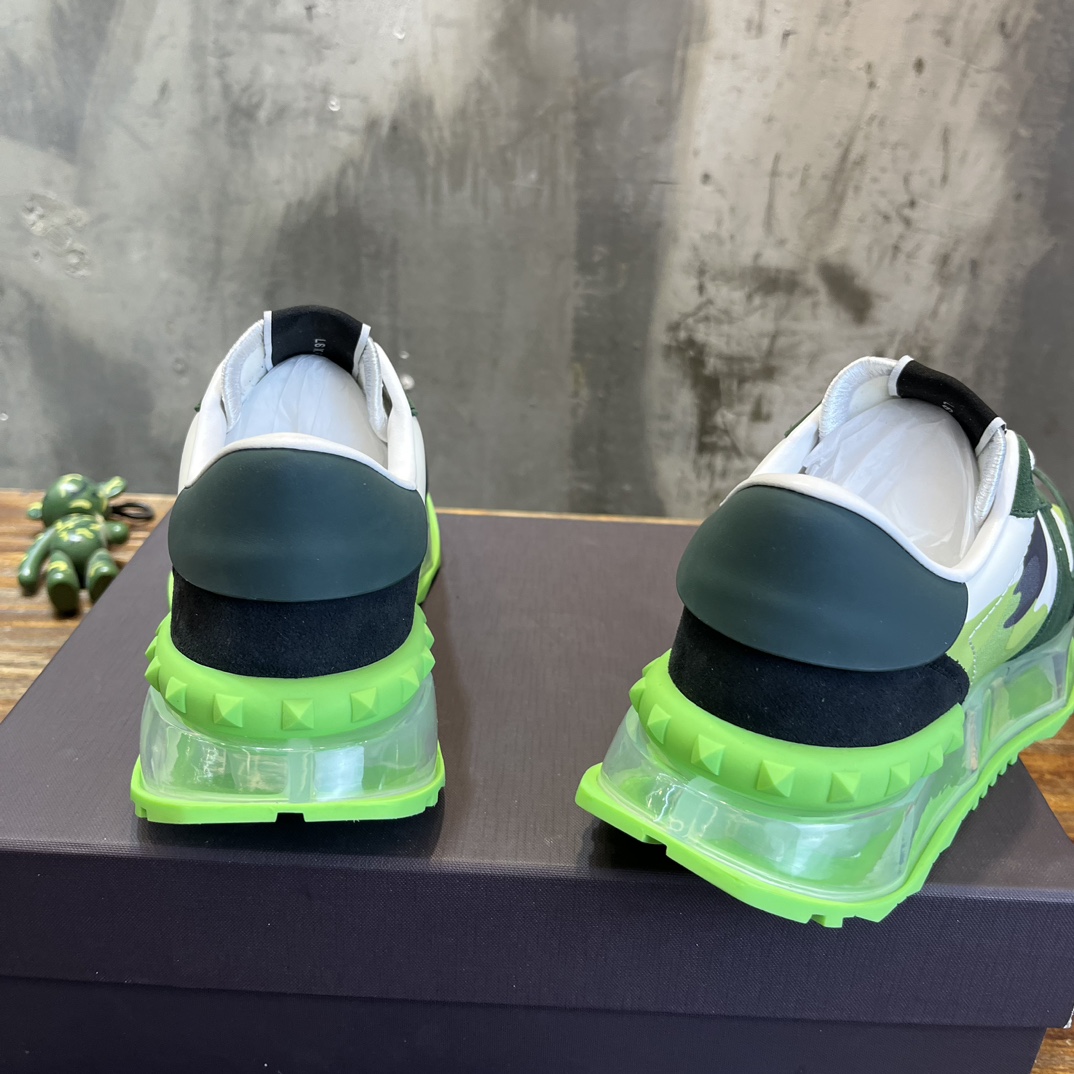 Replica Valentino  Sneakers for man