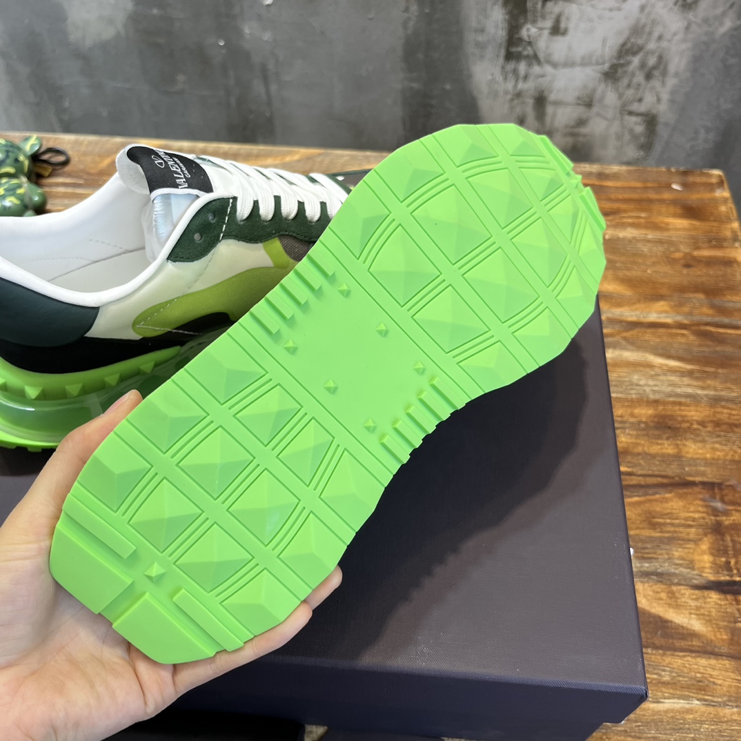 Replica Valentino  Sneakers for man