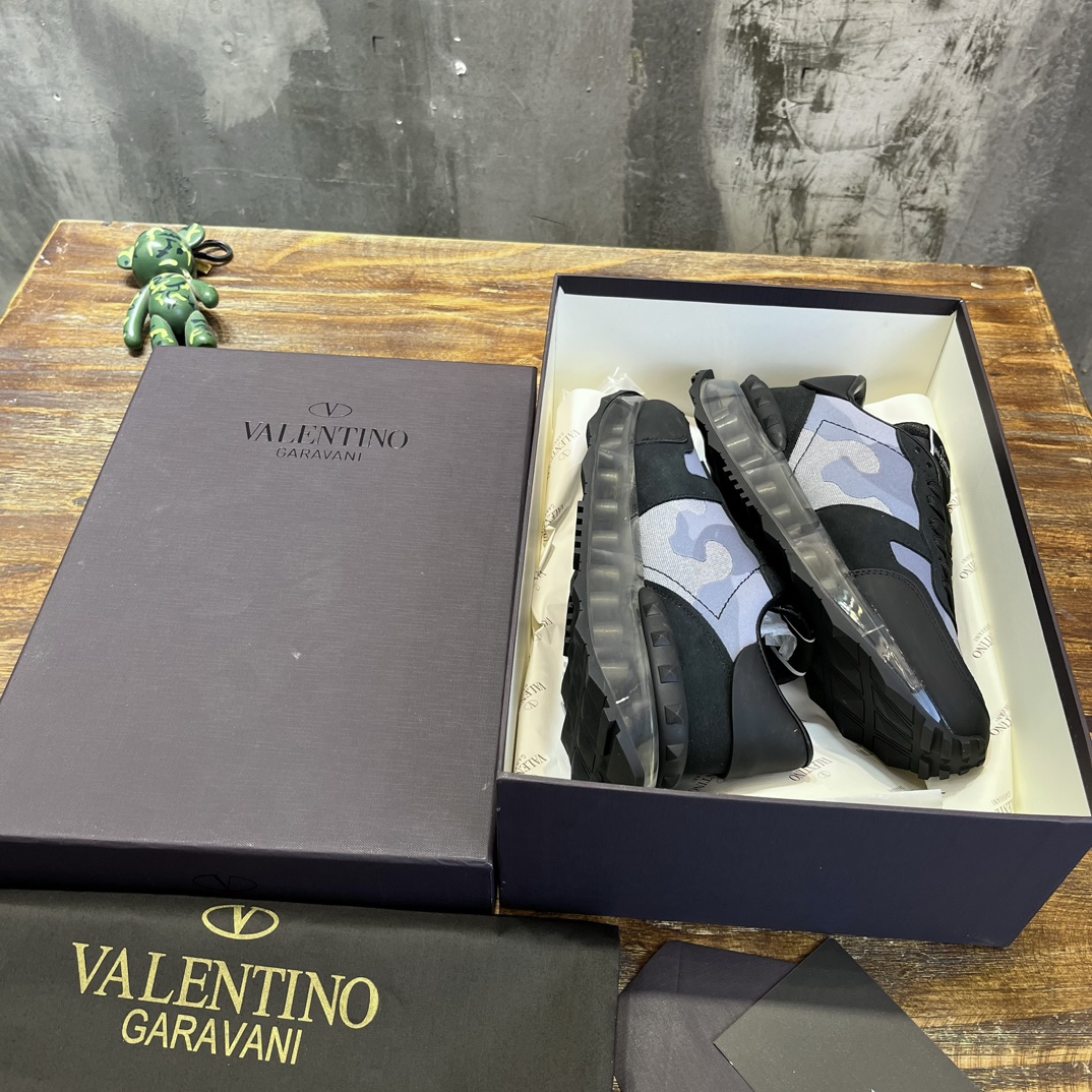 Replica Valentino  Sneakers for man