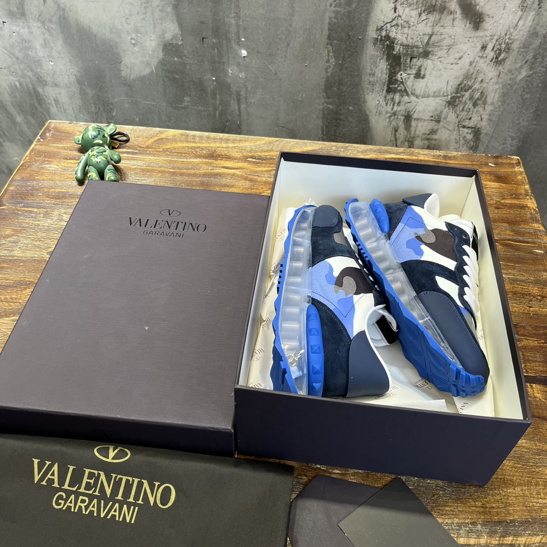 Replica Valentino  Sneakers for man