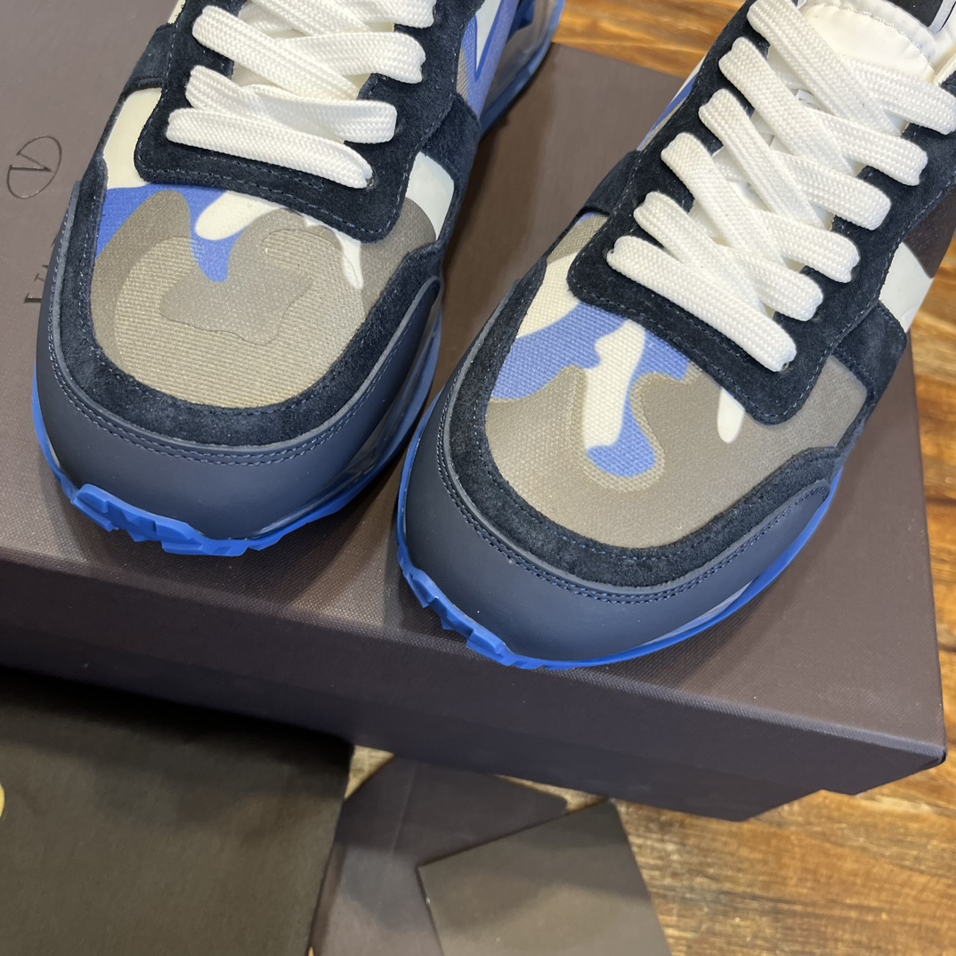 Replica Valentino  Sneakers for man