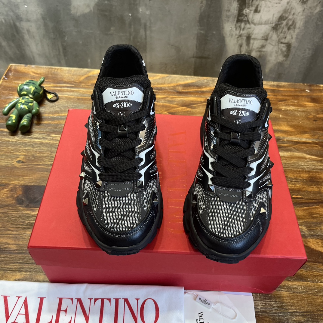 Replica Valentino Garavani Sneakers & Slip-On