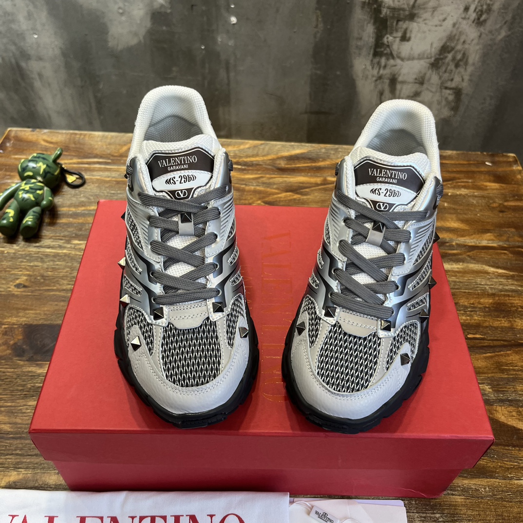 Replica Valentino  Sneakers for man