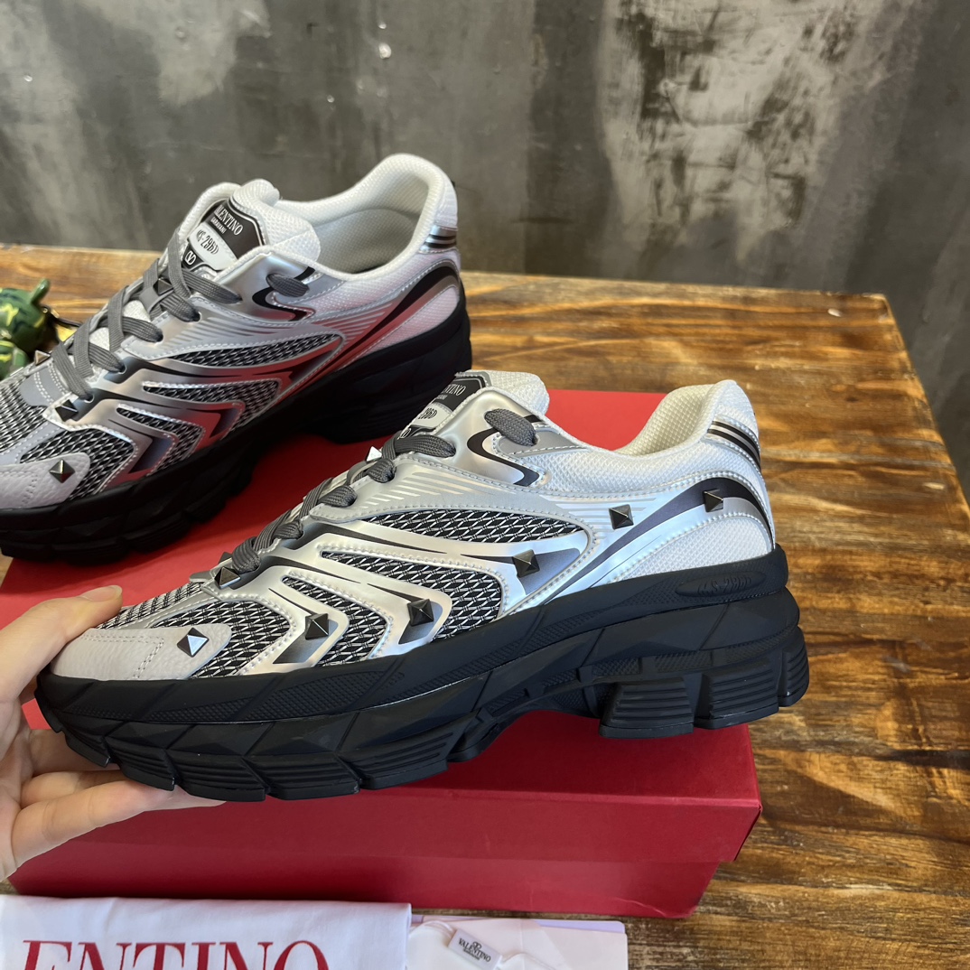 Replica Valentino  Sneakers for man