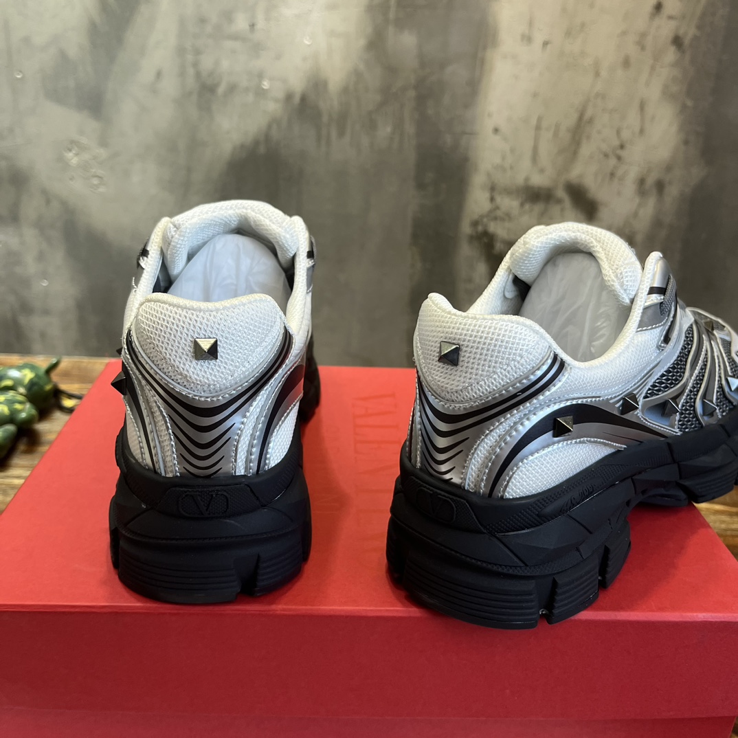 Replica Valentino  Sneakers for man