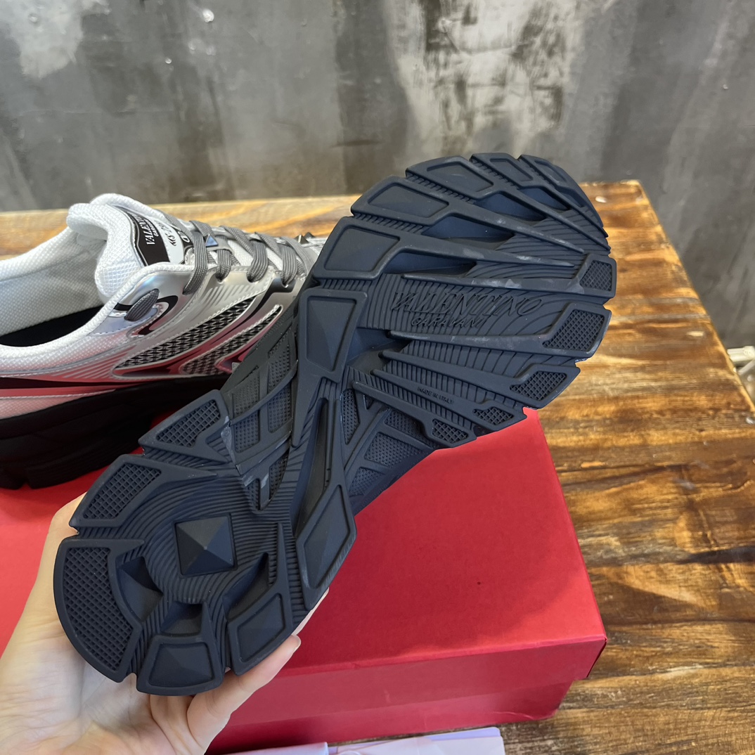 Replica Valentino  Sneakers for man