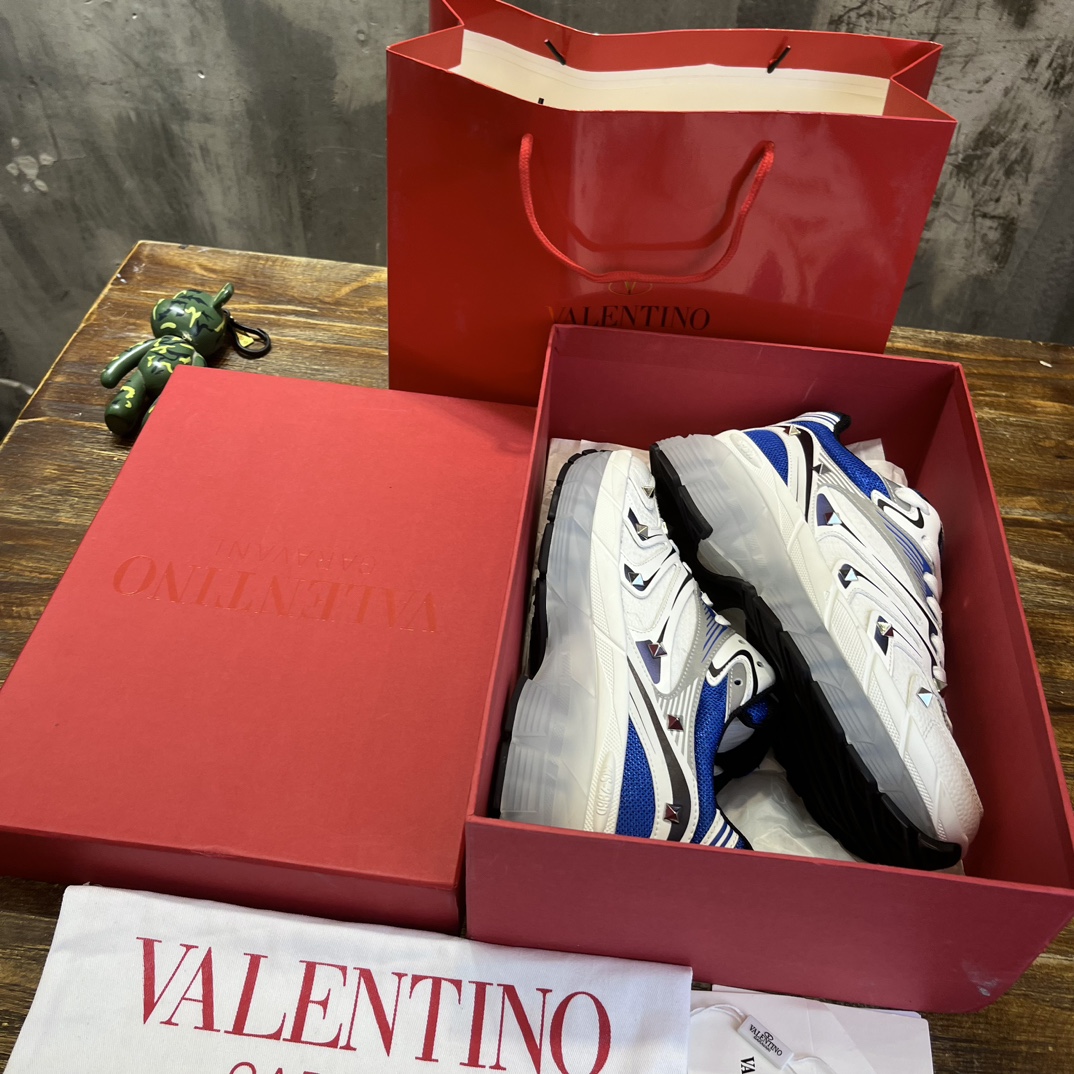 Replica Valentino  Sneakers for man