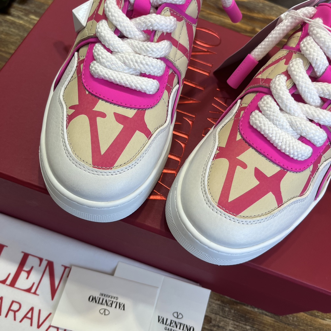 Replica Valentino  Sneakers for man