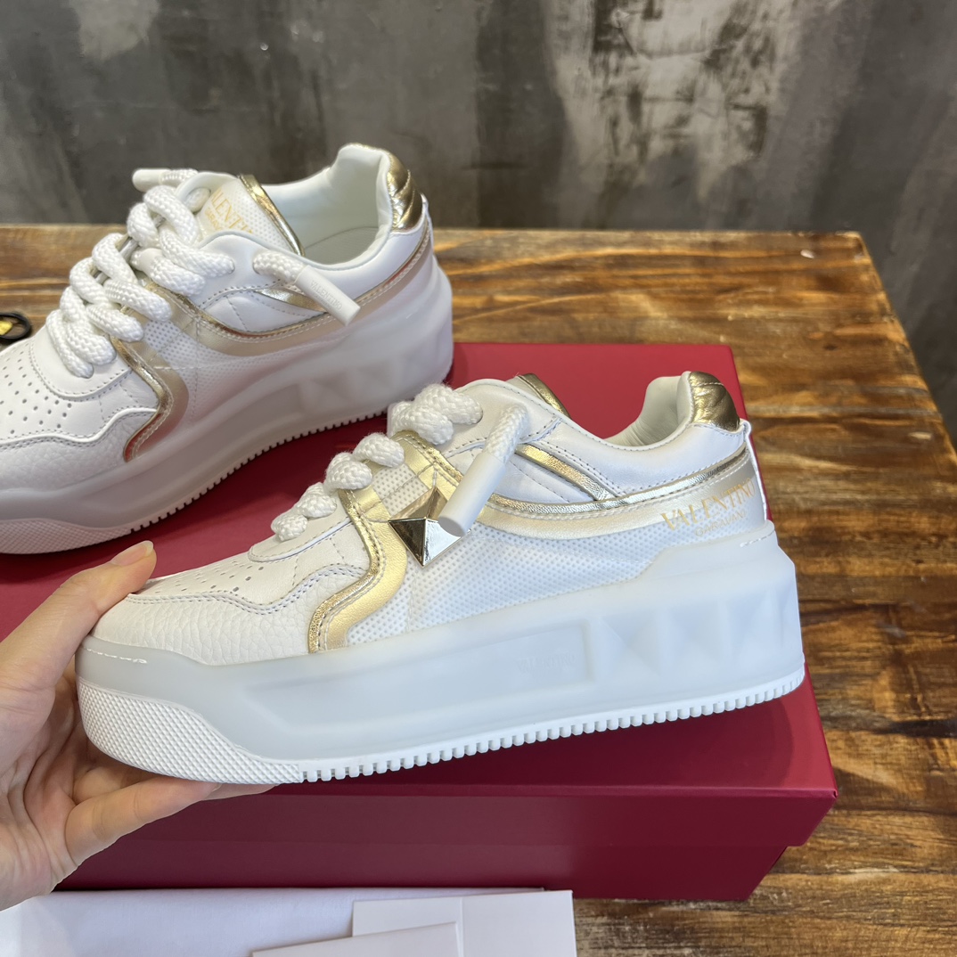 Replica Valentino  Sneakers for man