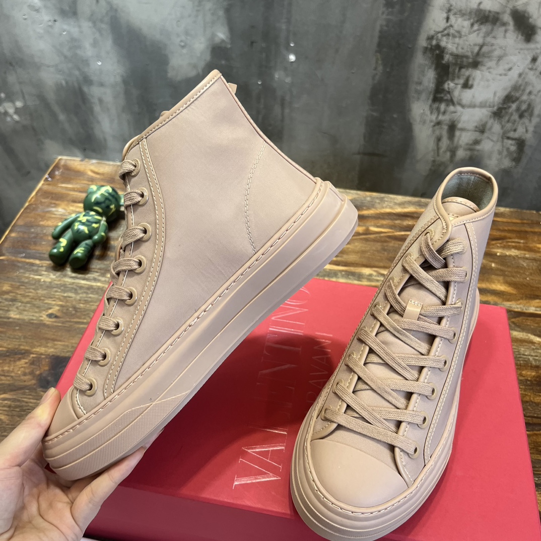 Replica Valentino Garavani High-Top Sneakers