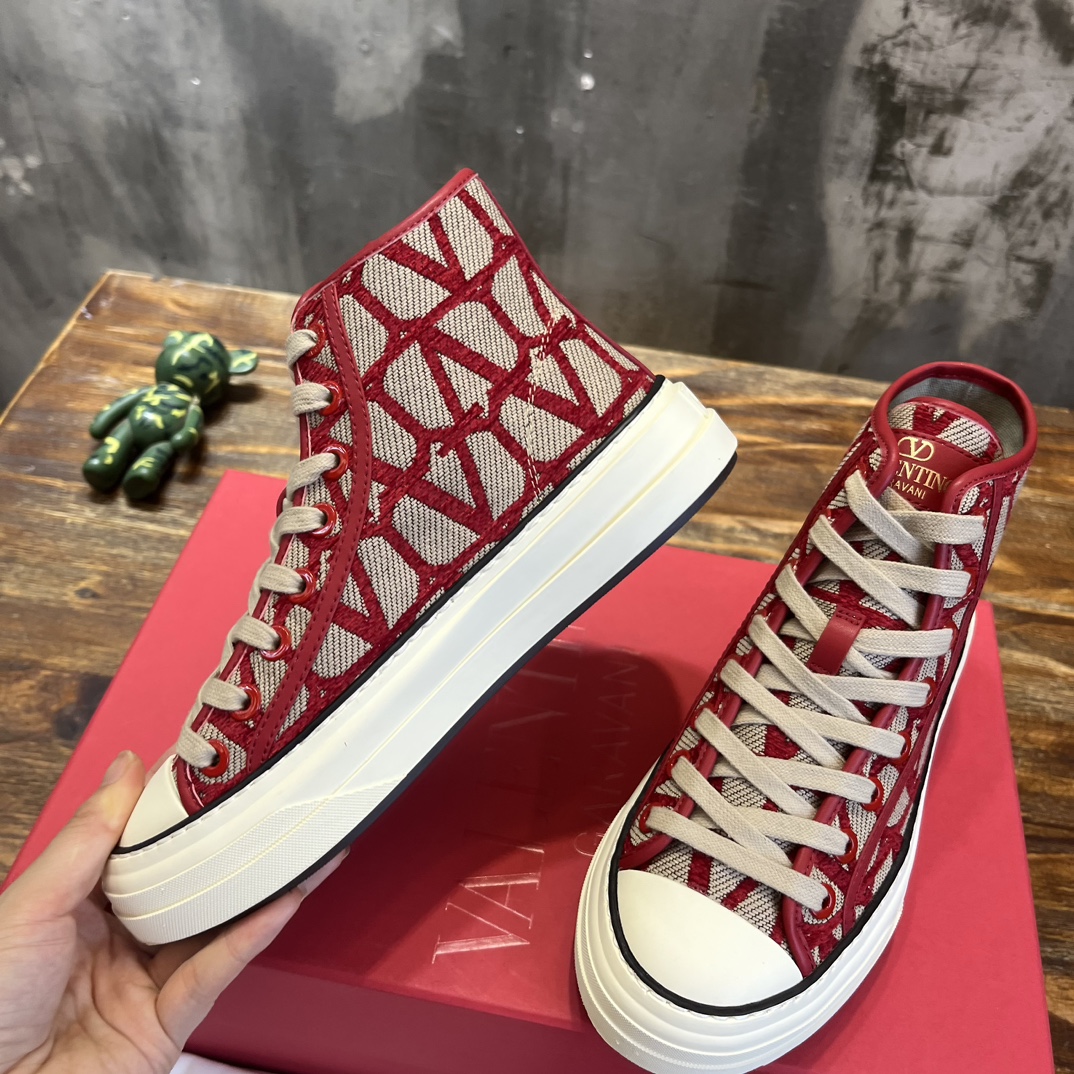 Replica Valentino Garavani Toile Iconographe High-Top Sneakers