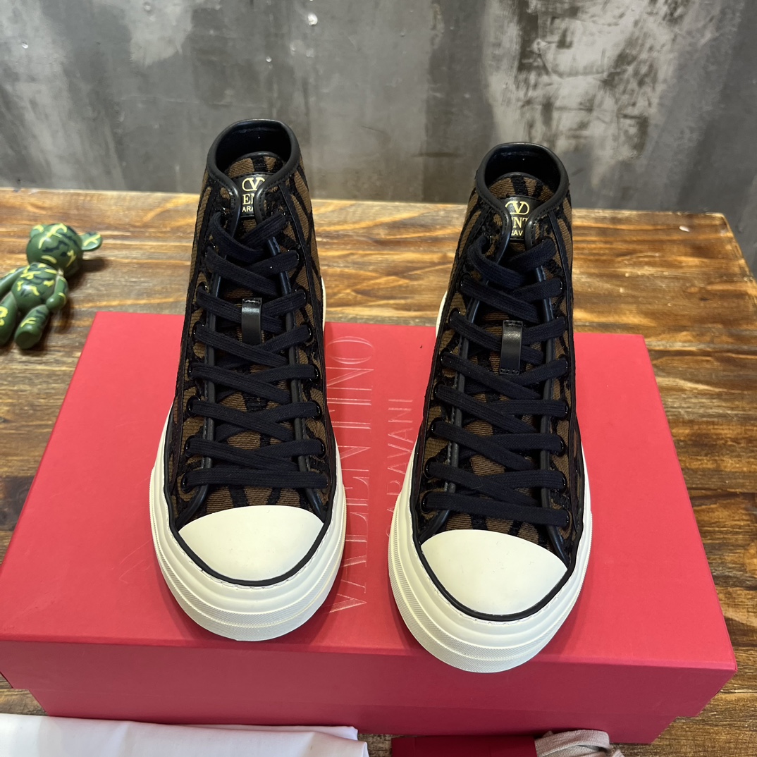 Replica Valentino Garavani High-Top Sneakers