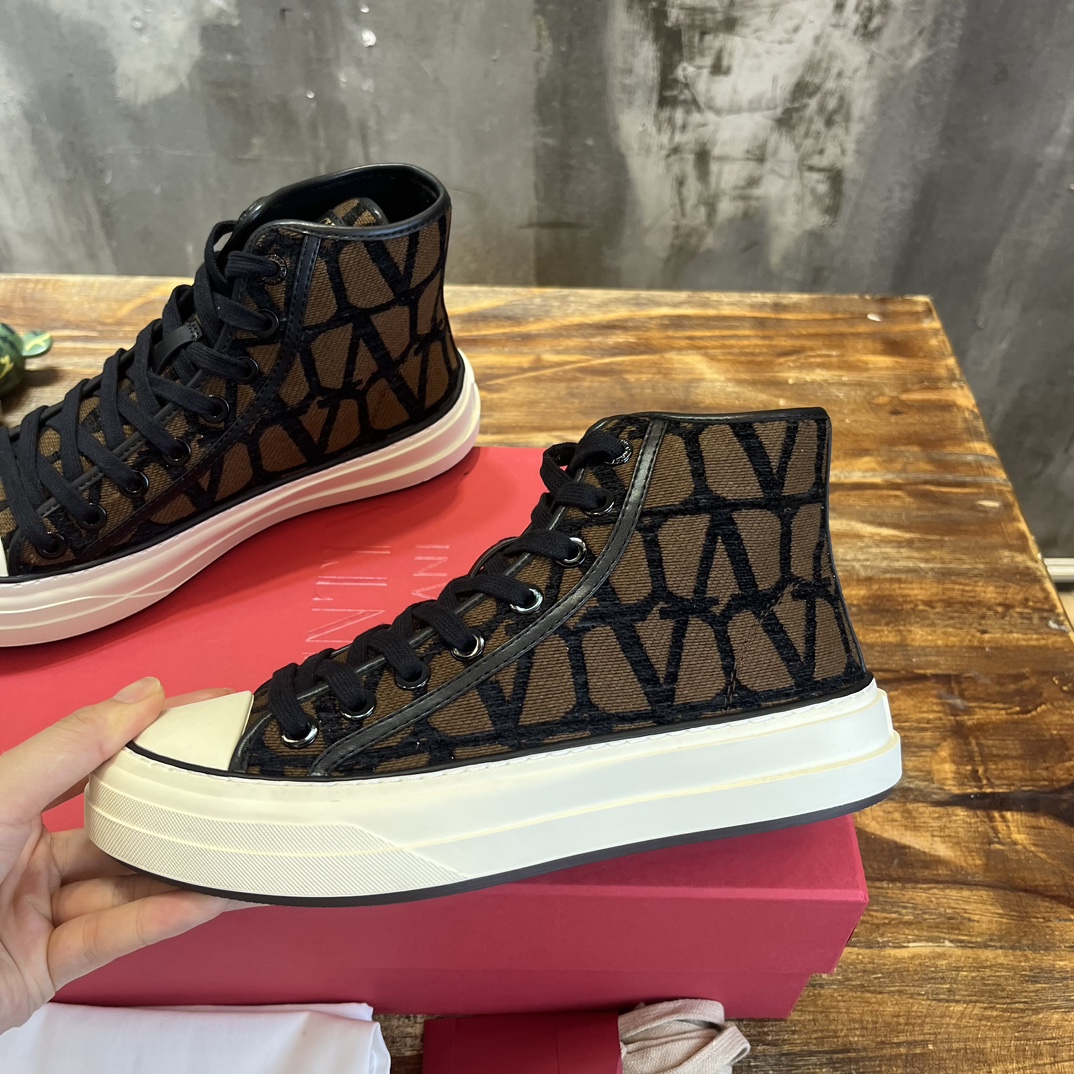 Replica Valentino Garavani High-Top Sneakers