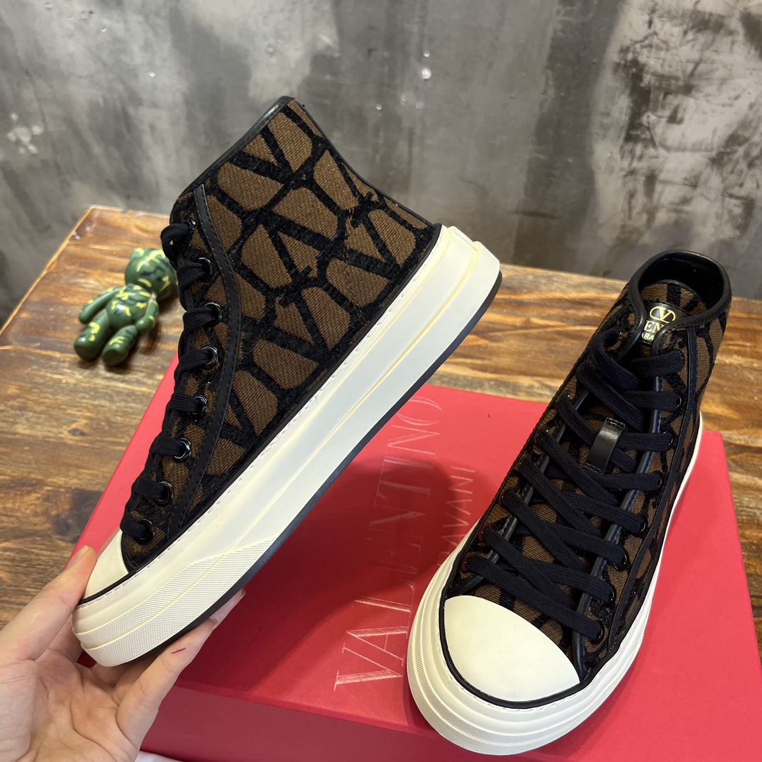 Replica Valentino Garavani High-Top Sneakers