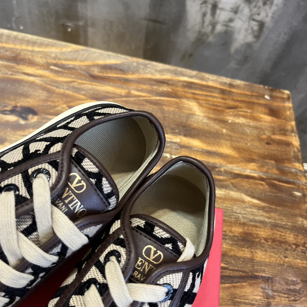 Replica Vintage Sneaker for man