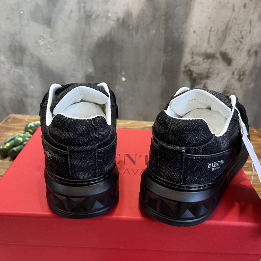 Replica Vintage Sneaker for man