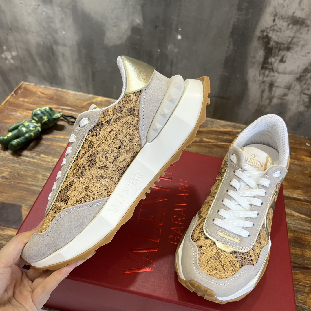 Replica Valentino Garavani Lacerunner Sneakers