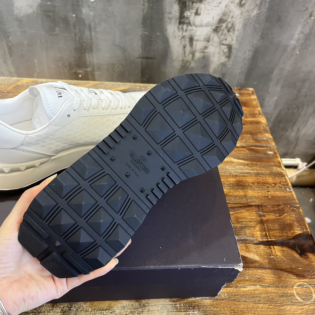 Replica Valentino Garavani sneakers for man