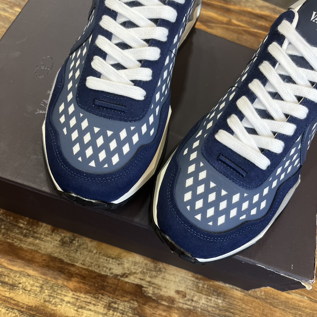 Replica Valentino Garavani Netrunner Sneakers