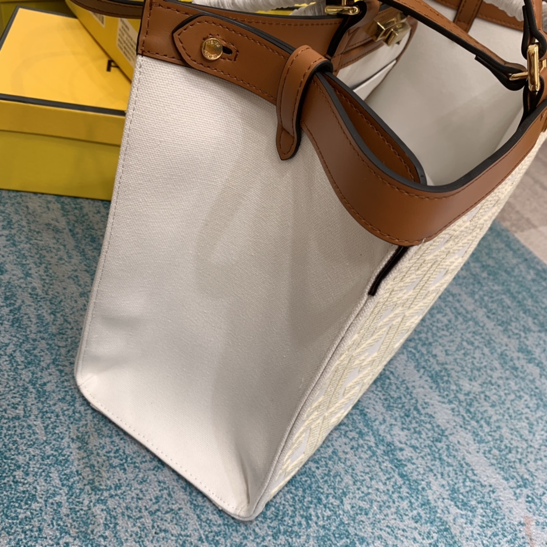 Replica Fendi Peekaboo X-Tote Handbags