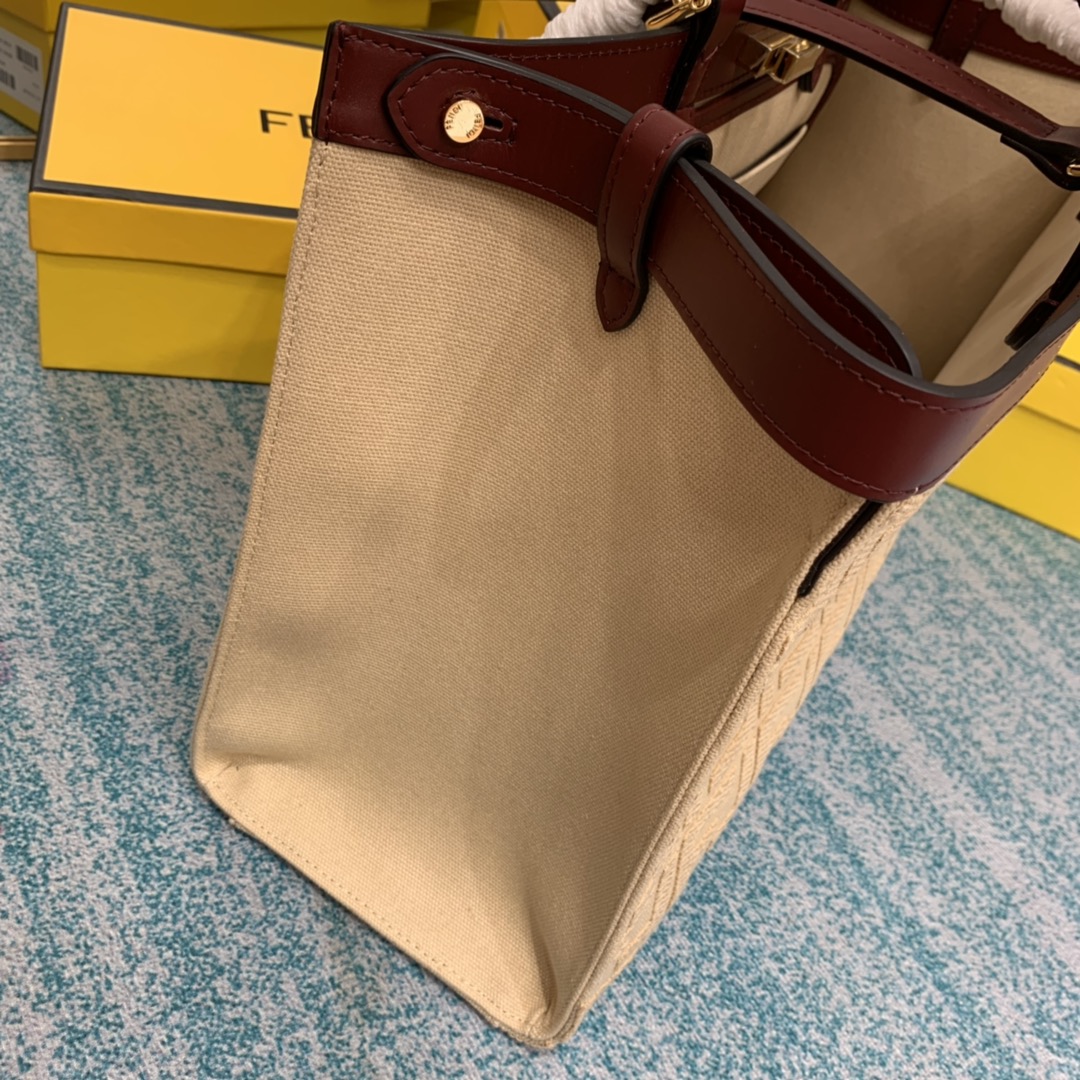 Replica Fendi Peekaboo X-Tote Handbags