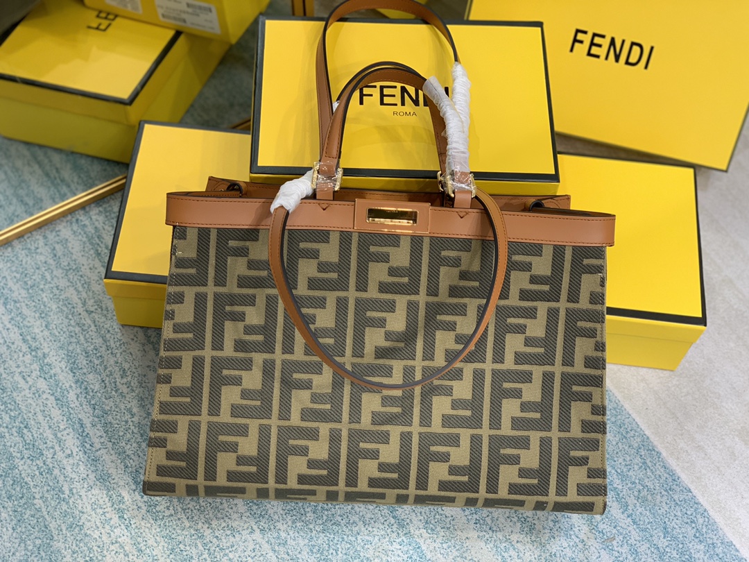 Replica Fendi Peekaboo X-Tote Handbags