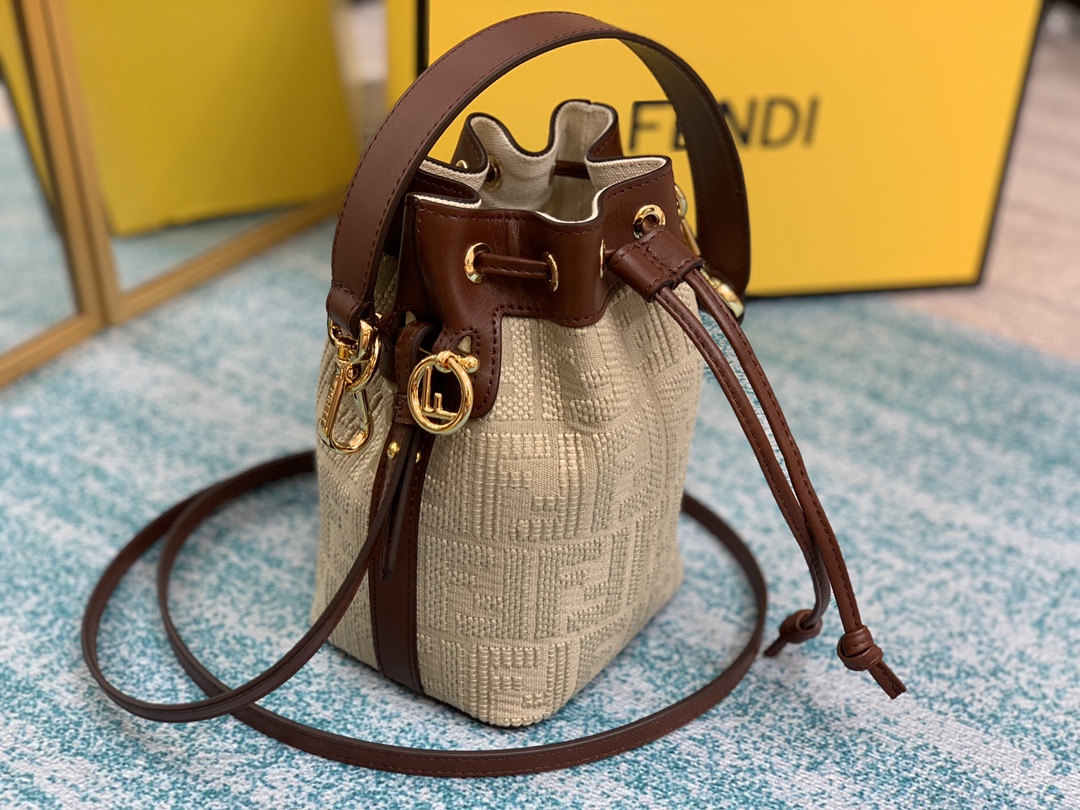 Replica Fendi Peekaboo X-Tote Handbags