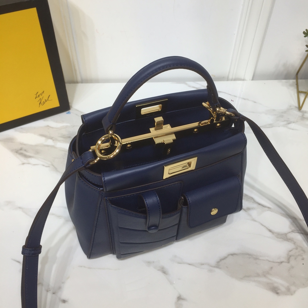 Replica Fendi Peekaboo Handbags