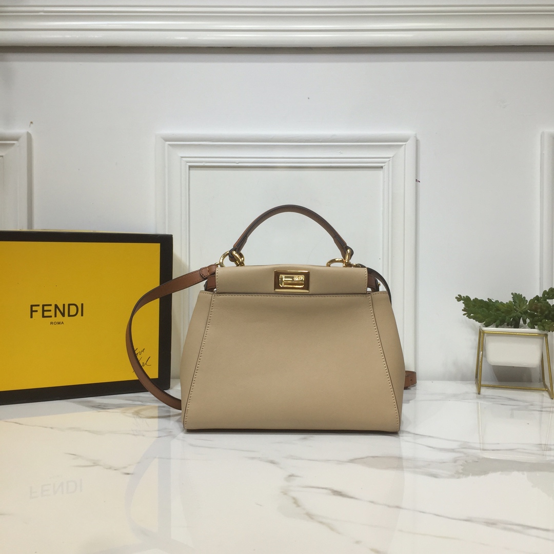 Replica Fendi Peekaboo Handbags