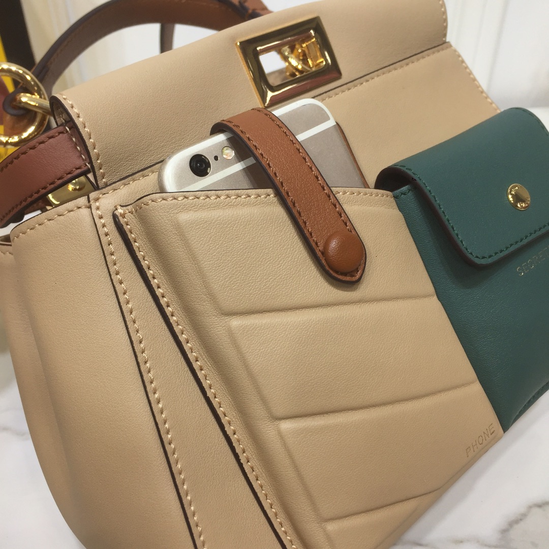 Replica Fendi Peekaboo Handbags