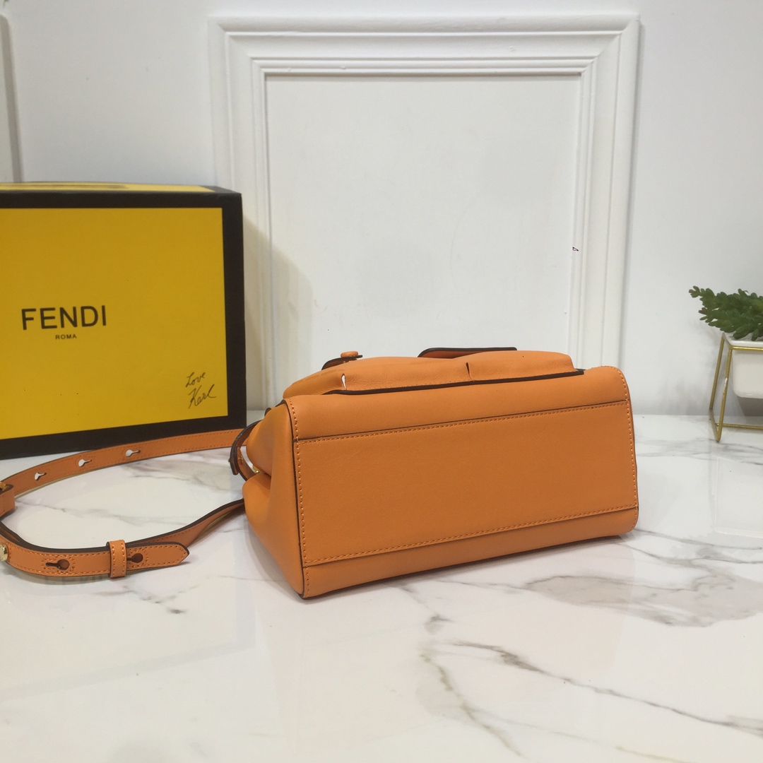 Replica Fendi Peekaboo Handbags