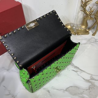 Replica Valentino Garavani ROCKSTUD SPIKE Handbags