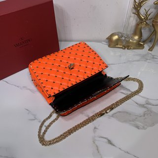 Replica Valentino Garavani ROCKSTUD SPIKE Handbags