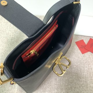 Replica Valentino Garavani LOGOValentino Handbags