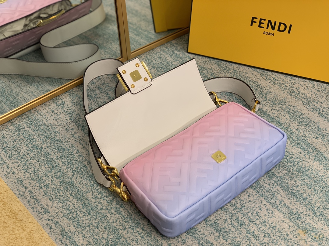 Replica Fendi Baguette Handbags