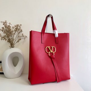 Replica Valentino Garavani N/S Vring Handbags