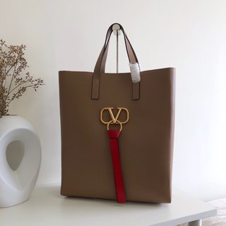 Replica Valentino Garavani N/S Vring Handbags