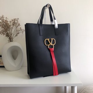 Replica Valentino Garavani N/S Vring Handbags