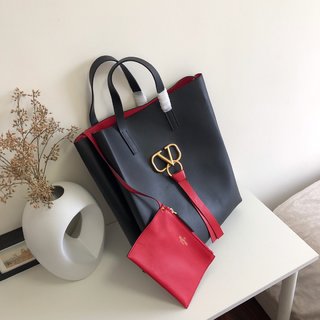 Replica Valentino Garavani N/S Vring Handbags