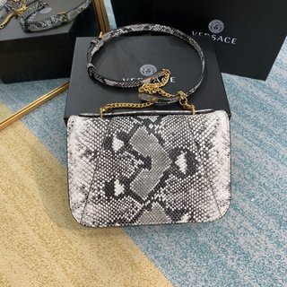 Replica Valentino Garavani Virtus Handbags