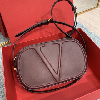 Replica Valentino Garavani Rockstud Handbags